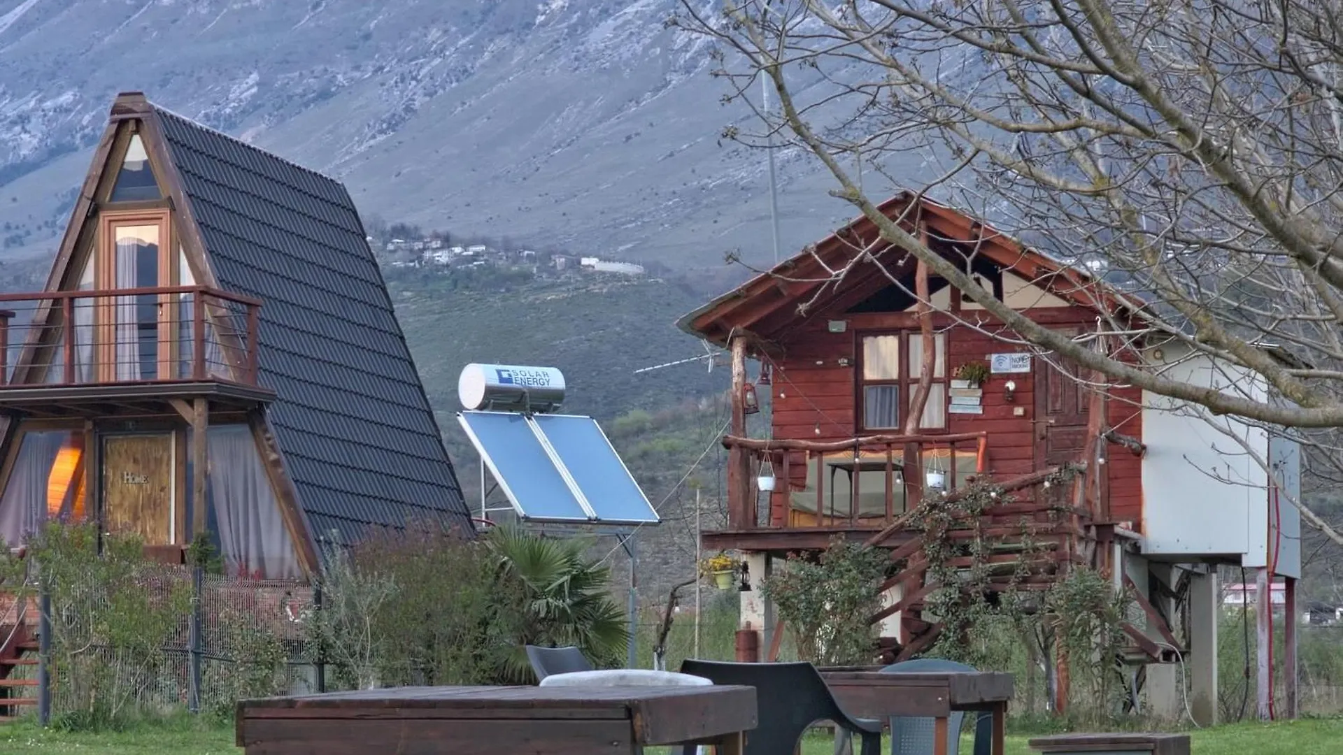 Camping Life On The Farm Hotel Nepravishte