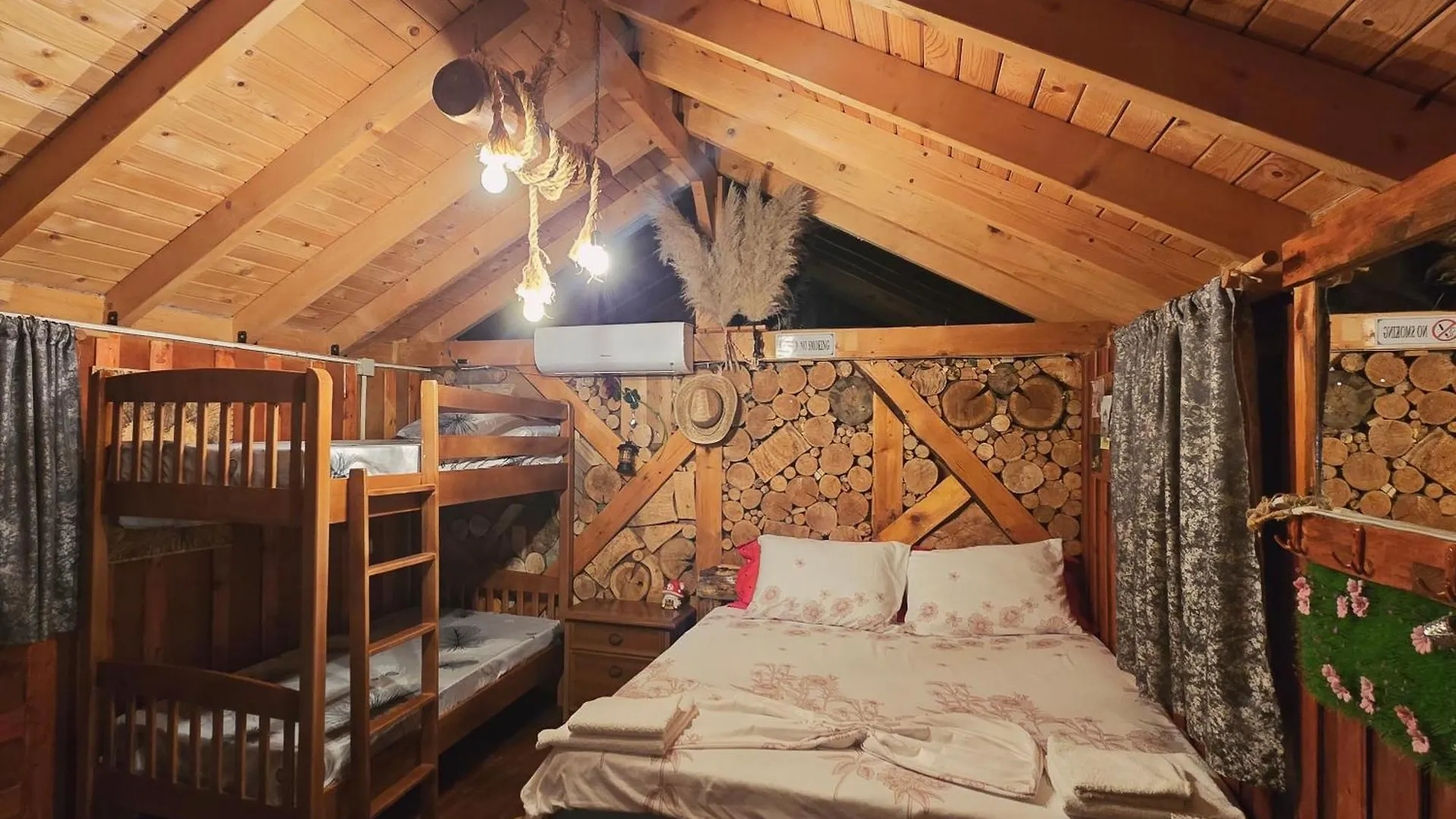 Life On The Farm Hotel Nepravishte